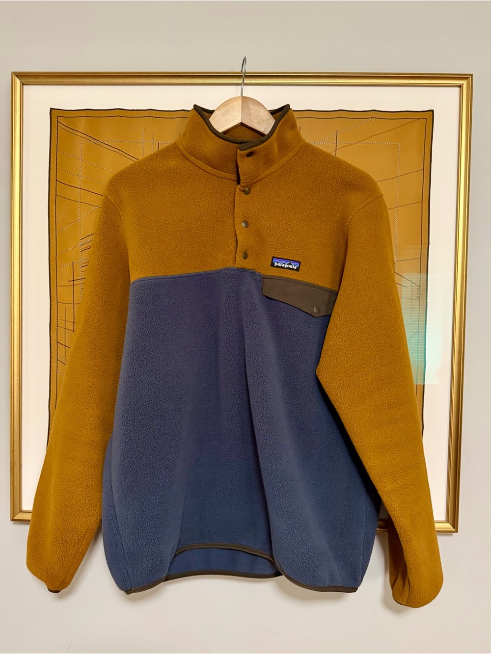 Patagonia Men's Lightweight Synchilla Snap-T Pullover. LARGE
